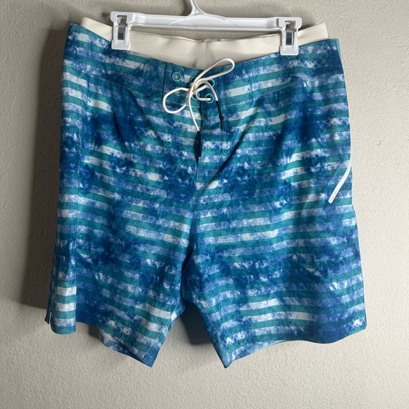 Lululemon El Current Lined TSWA Blue Green board shorts size 38 - Picture 1 of 5